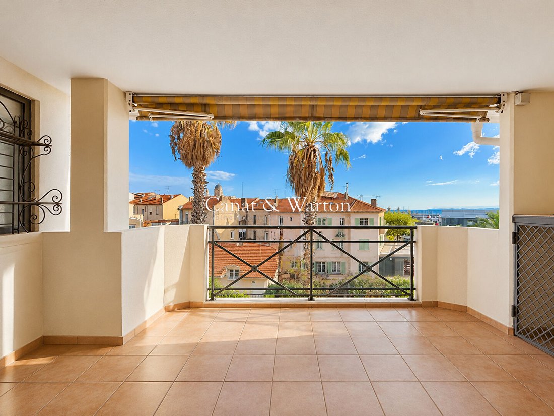 Apartment in Iscles, Saint-Raphaël, France 4 - 18039125