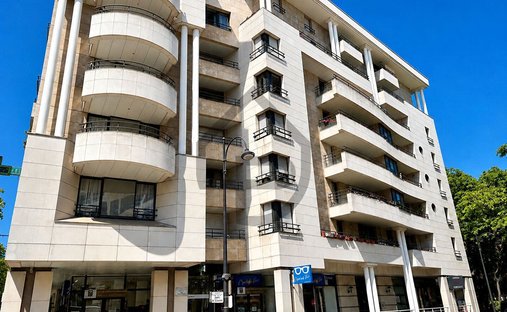 Apartment in Centre Ville, Rueil-Malmaison, France 1