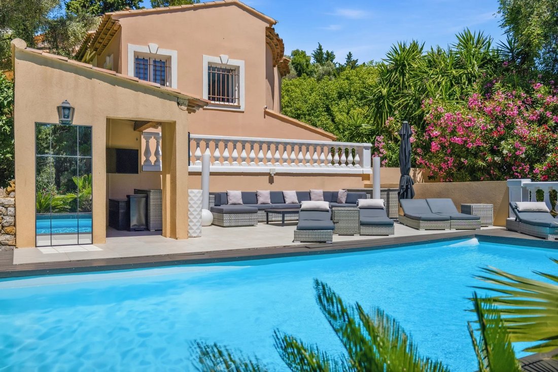 Villa in Mougins, Provence-Alpes-Côte d'Azur, France 1 - 18201496