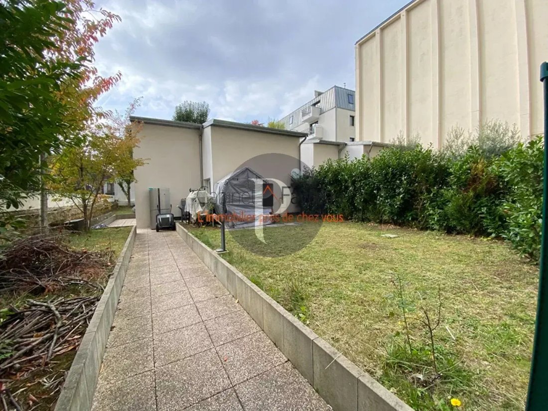 House in Villejuif, Ile-de-France, France 5 - 17753027