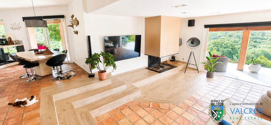 Villa in La Londe-les-Maures, Provence-Alpes-Côte d'Azur, France 4 - 17939505