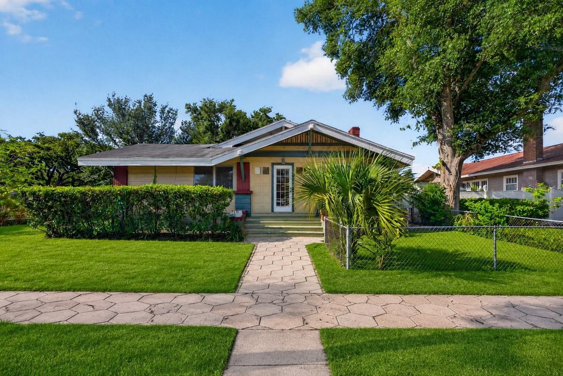 House in St. Petersburg, Florida, United States 1 - 18199478