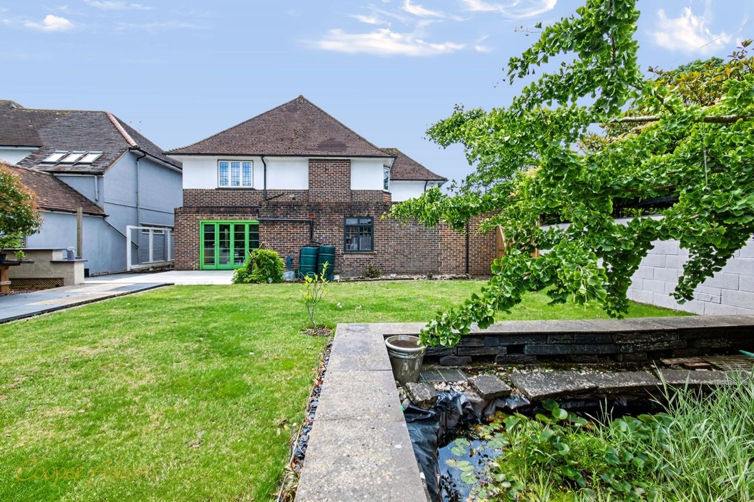 House in Broadwater, Worthing, England 5 - 18203195