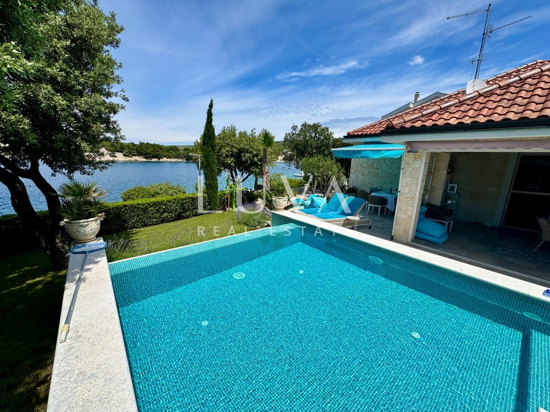 Villa in Simuni, Croatia 1 - 18205309