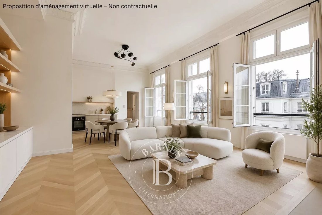 Apartment in Elysées-Madeleine, Paris 8e Arrondissement, Paris 2 - 18130343