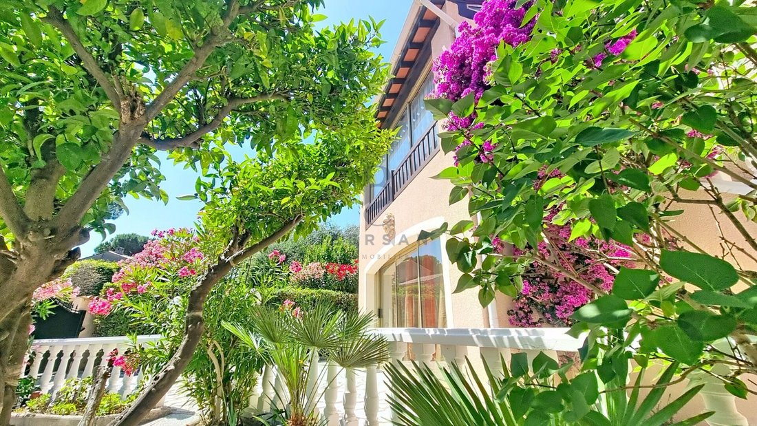 Villa in Exterieurs, Frejus, France 1 - 18204428