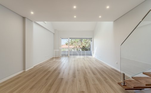 Apartment in Carcavelos e Parede, Lisbon, Portugal 1