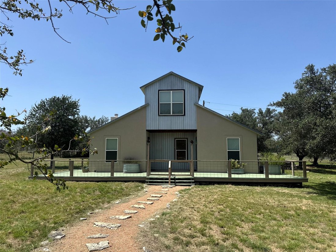 House in Round Mountain, Texas, United States 1 - 18204273