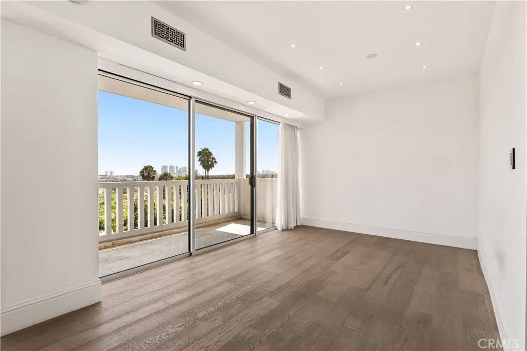 Condo in Los Angeles, California, United States 4 - 18200398