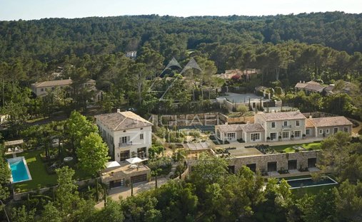 Villa in Callian, Provence-Alpes-Côte d'Azur, France 1