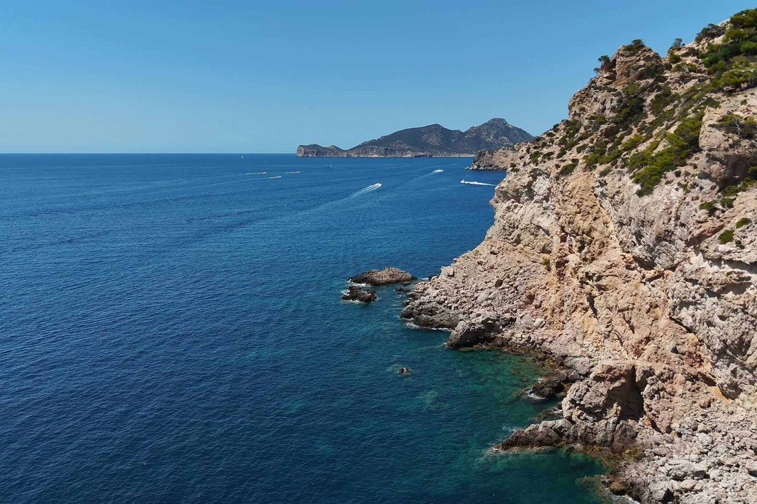 Villa in Port d'Andratx, Andratx, Balearic Islands 2 - 18200236