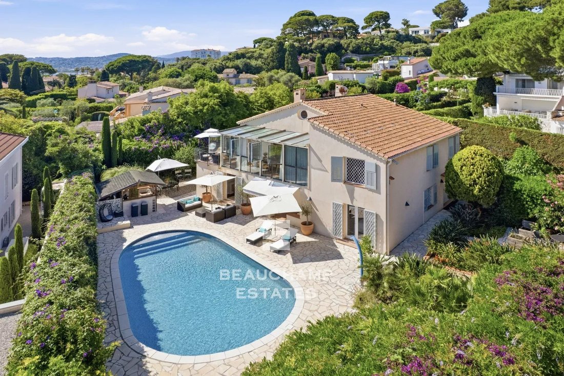 Villa in Antibes, Provence-Alpes-Côte d'Azur, France 3 - 18111438