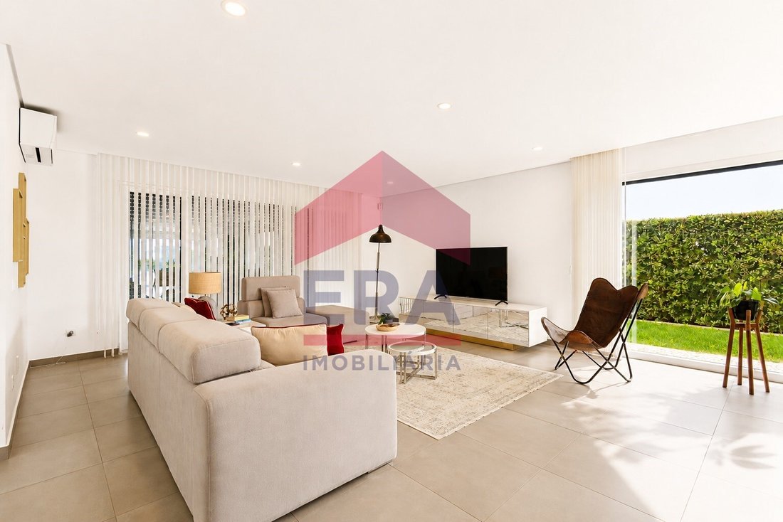 House in Atouguia da Baleia, Leiria District, Portugal 4 - 18205761