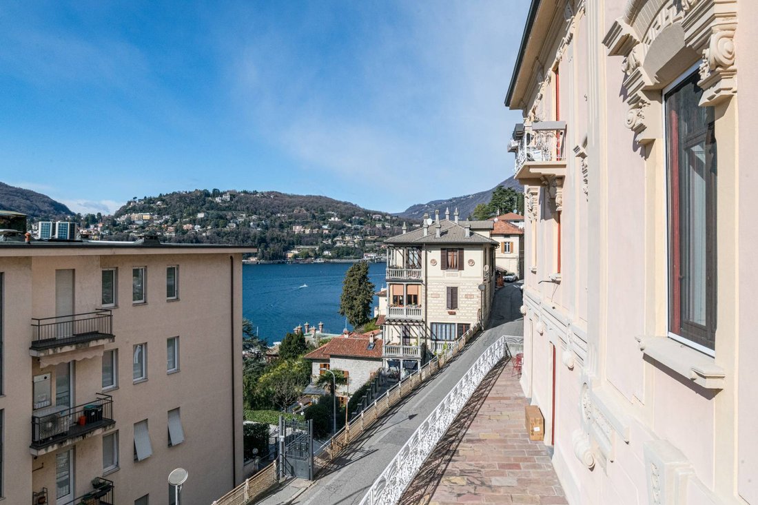 Apartment in Eastern Lake Center, Como, Lombardy 5 - 18206565
