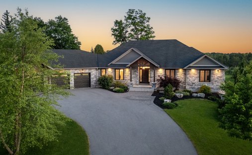 House in Milton, Ontario, Canada 1