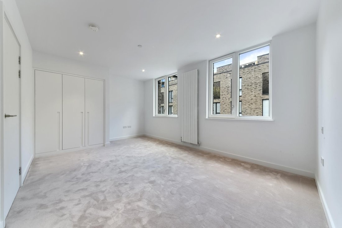 Townhouse in Victoria Docks, Newham, England 4 - 18203183