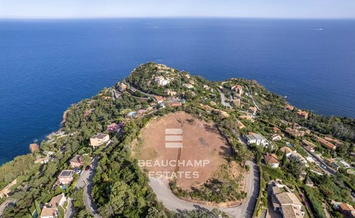 Land in Théoule-sur-Mer, Provence-Alpes-Côte d'Azur, France 1