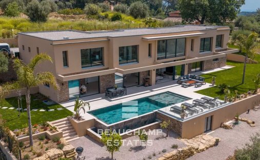 Villa in Opio, Provence-Alpes-Côte d'Azur, France 1