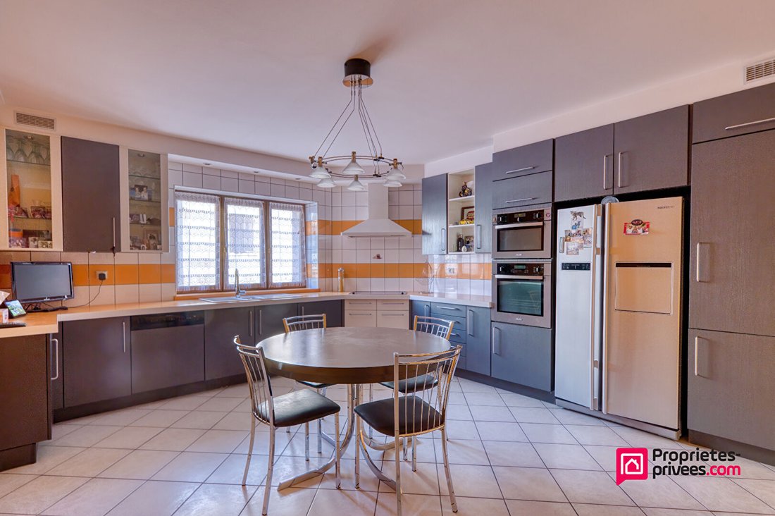Villa in Centre Nord Est, Saint-Symphorien-d'Ozon, France 3 - 18205976