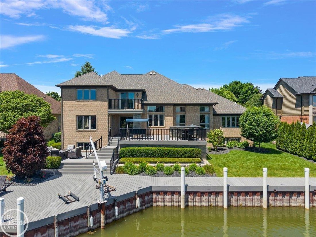House in New Baltimore, Michigan, United States 3 - 18206618