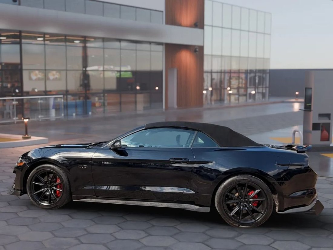 Cabriolet in Houston, TX, United States 2 - 18049081