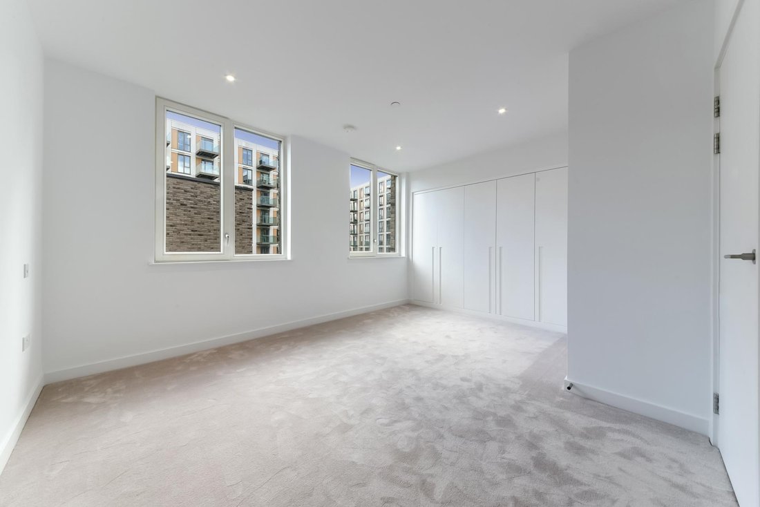 Townhouse in Victoria Docks, Newham, England 5 - 18203183