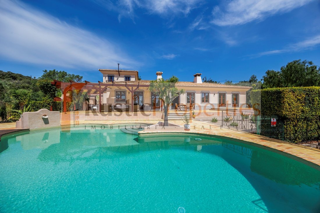 Villa in Loule (Sao Clemente), Algarve, Portugal 1 - 18205771