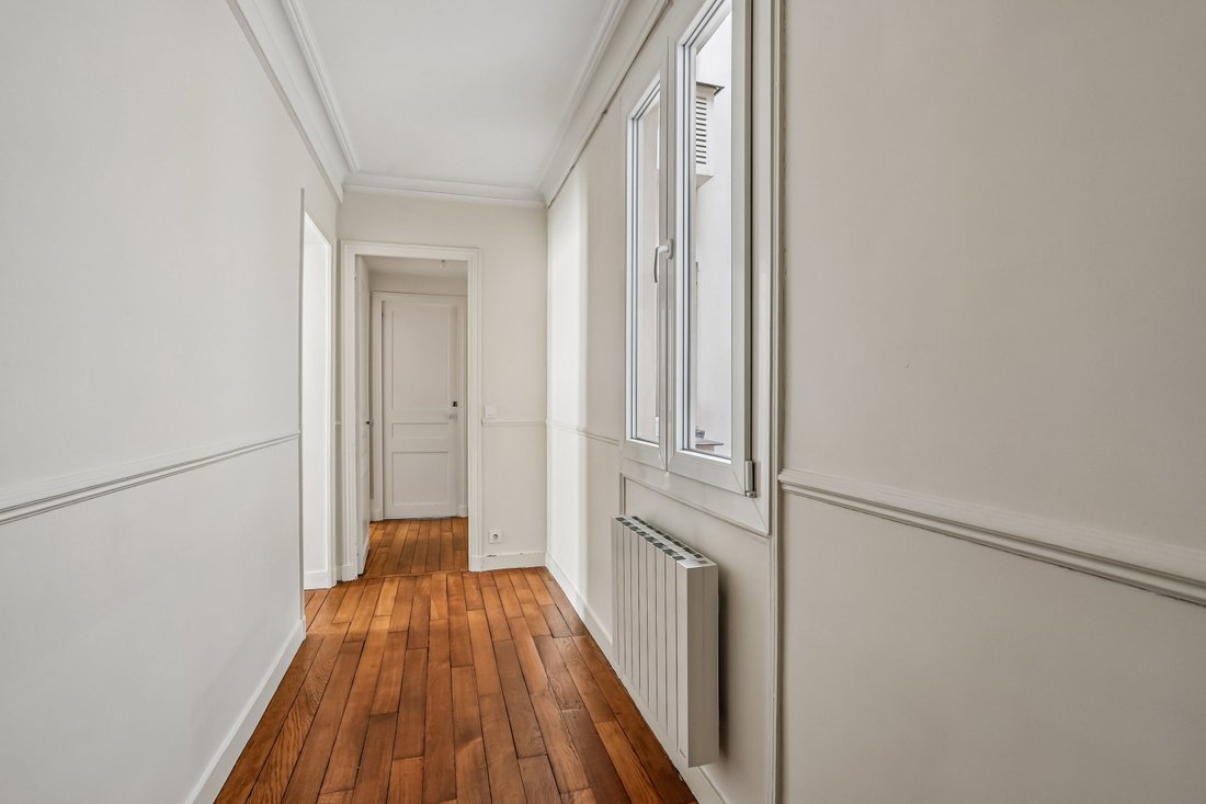 Apartment in Cambronne-Garibaldi, Paris 15e Arrondissement, Paris 5 - 18201695