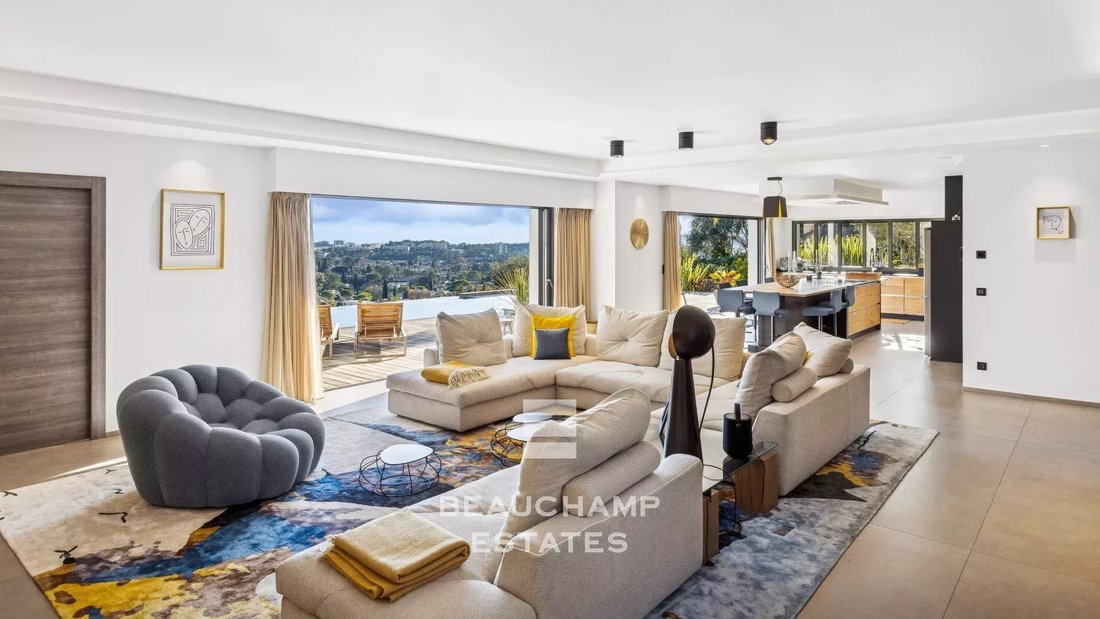 Villa in Mougins, Provence-Alpes-Côte d'Azur, France 3 - 17973407