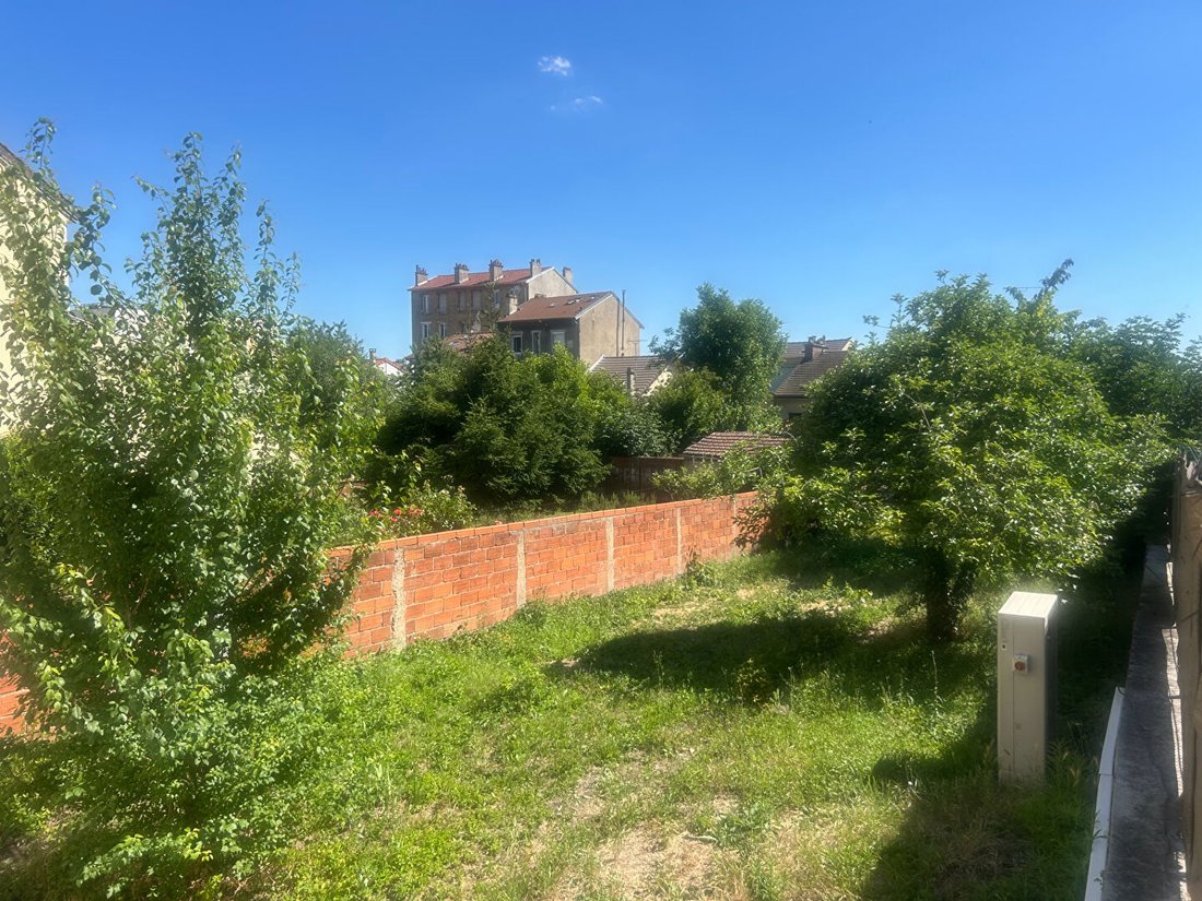 Villa in Fontenay-sous-Bois, Ile-de-France, France 1 - 18150489