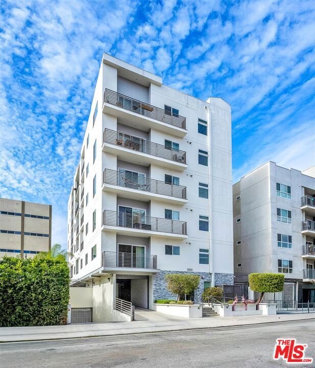 Los Angeles, California, United States 1 - 18203440