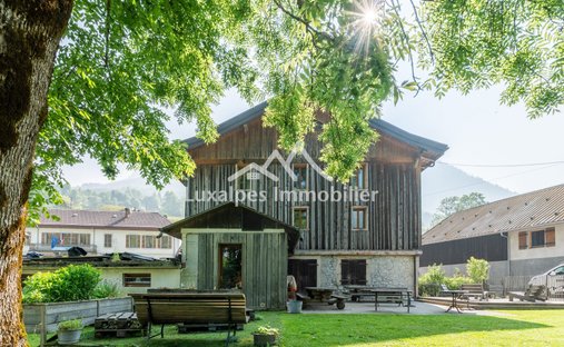 House in Entremont, Glières-Val-de-Borne, France 1