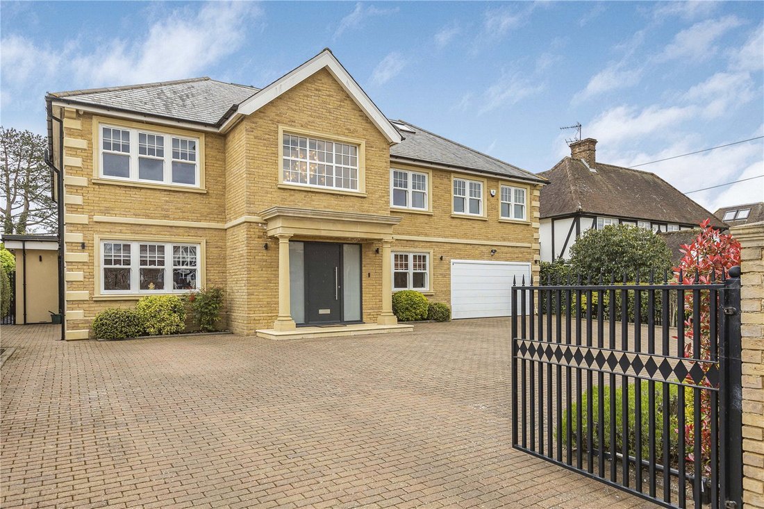 House in Welham Green, Hatfield, England 1 - 18199680