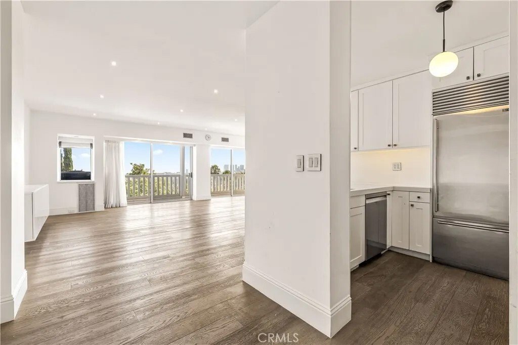 Condo in Los Angeles, California, United States 1 - 18200398