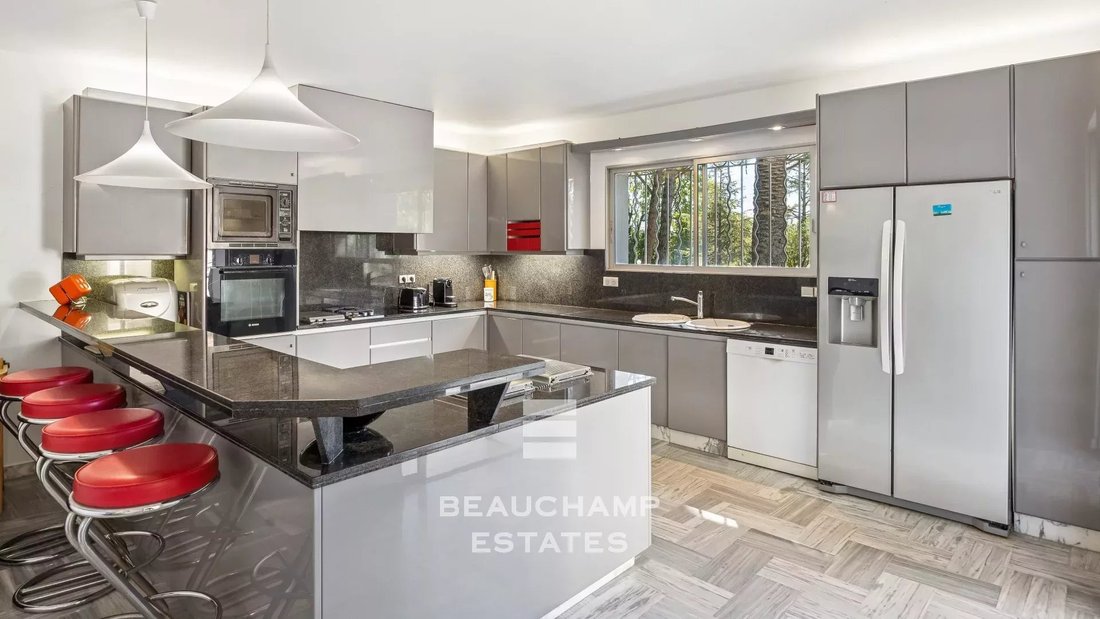 Villa in Mougins, Provence-Alpes-Côte d'Azur, France 3 - 16453743