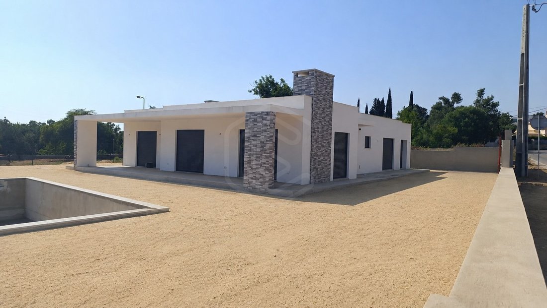 House in Loule (Sao Clemente), Algarve, Portugal 1 - 16472602