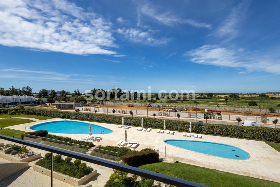 Apartment in Vilamoura, Quarteira, Algarve 1 - 18203610