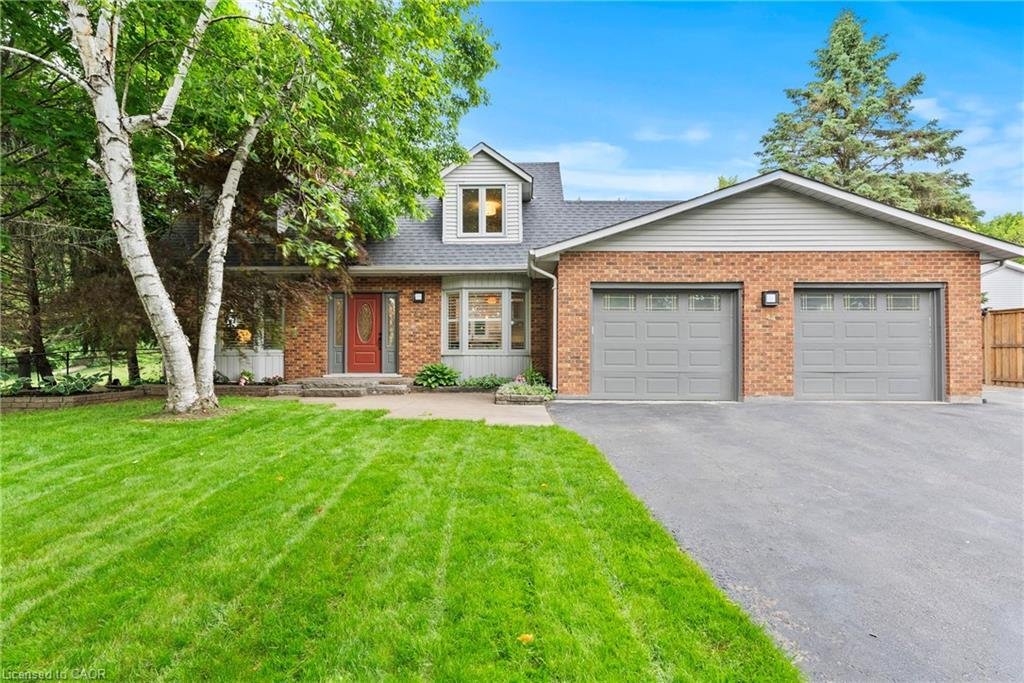 House in Hamilton, Ontario, Canada 1 - 18200092