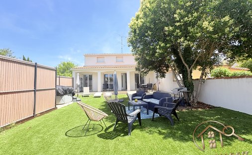 House in Centre Ville, Mauguio, France 1