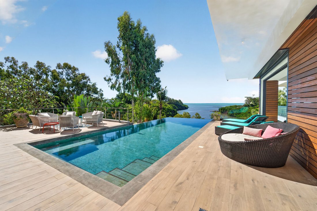 Villa in Roches Noires, Rivière du Rempart District, Mauritius 2 - 18196453