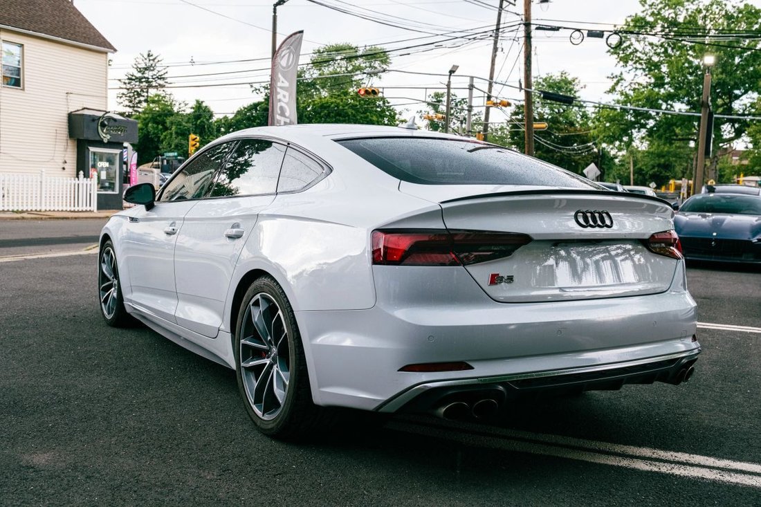 Sedan in Highland Park, NJ, United States 5 - 16046995
