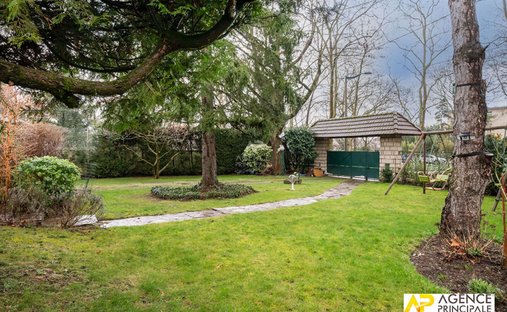 House in Napoleon, Maisons-Laffitte, France 1