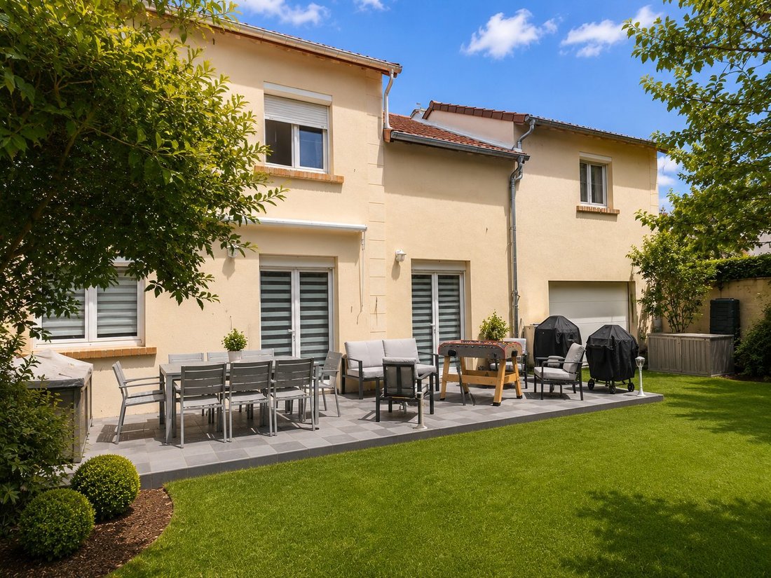 House in Vieux Village-Missionnaires, Fontenay-le-Fleury, France 1 - 18206895