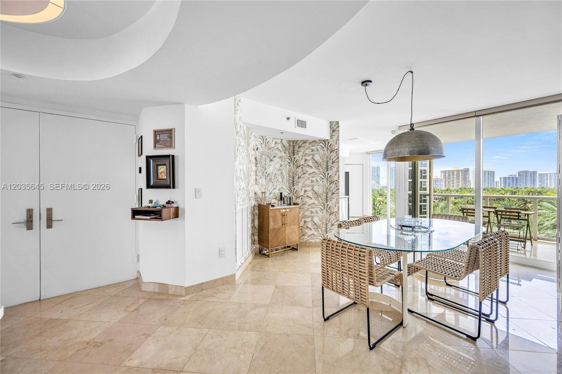Condo in Sunny Isles Beach, Florida, United States 2 - 18200893