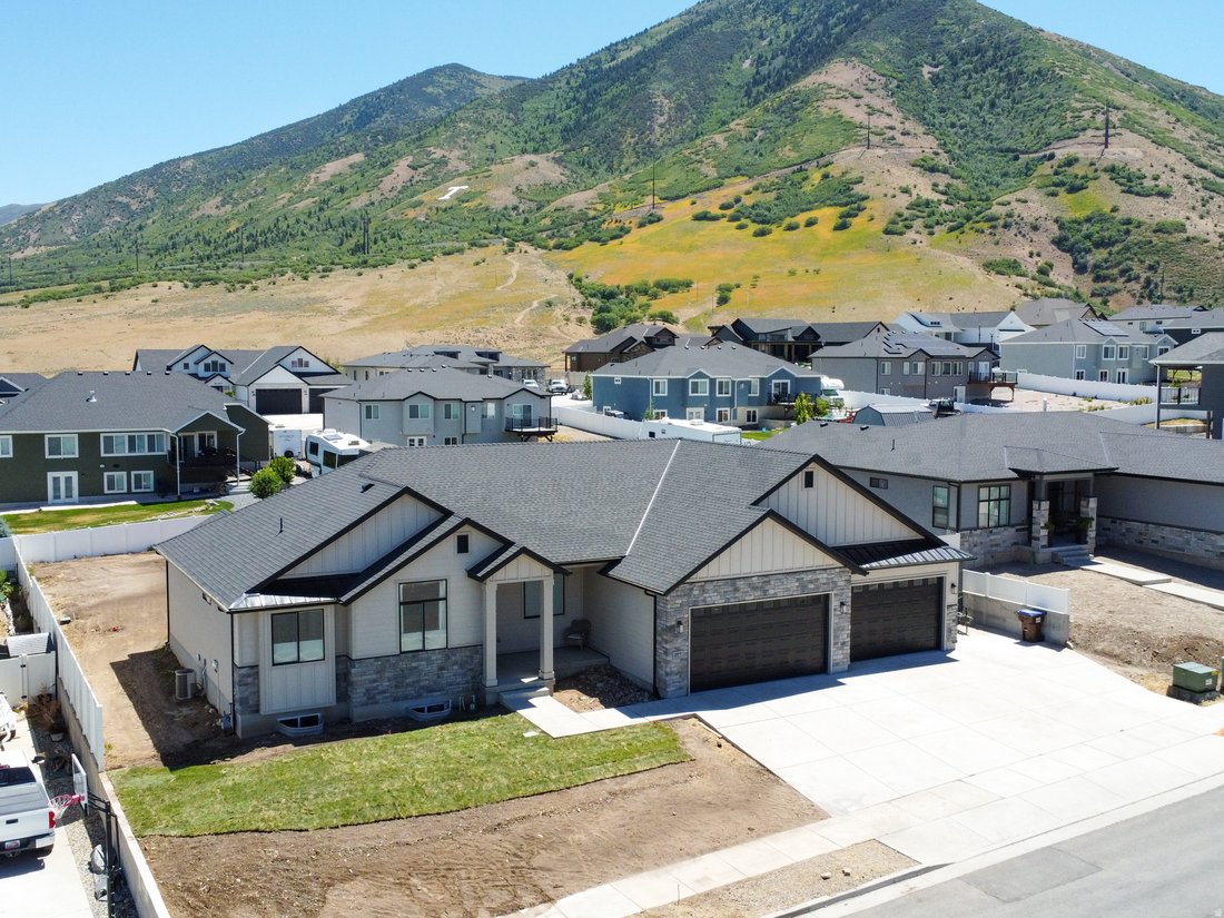 House in Erda, Utah, United States 1 - 18203715