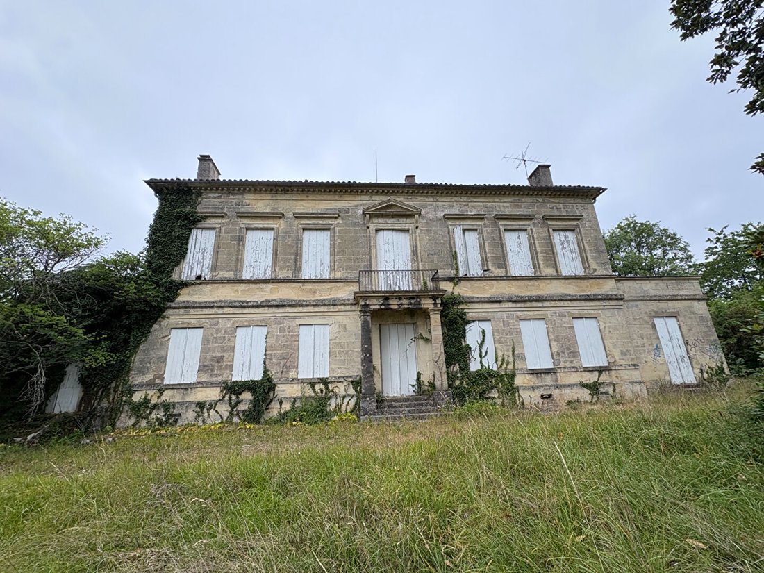 Villa in Soussac, Nouvelle-Aquitaine, France 2 - 18206012