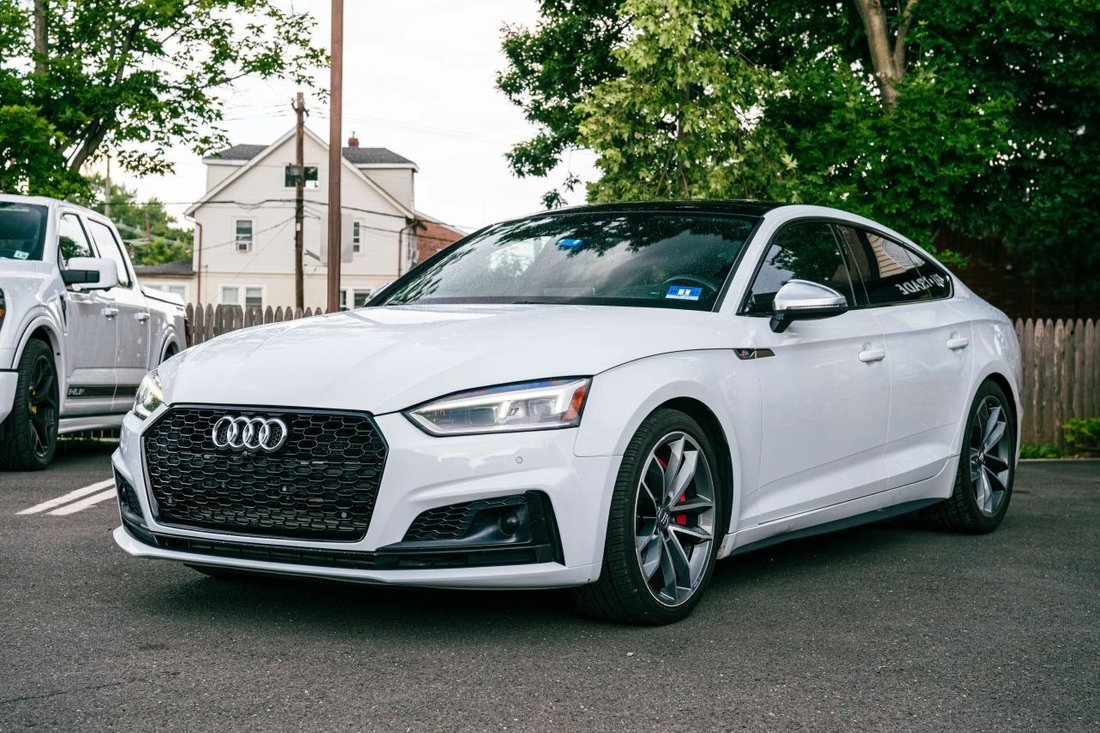 Sedan in Highland Park, NJ, United States 3 - 16046995