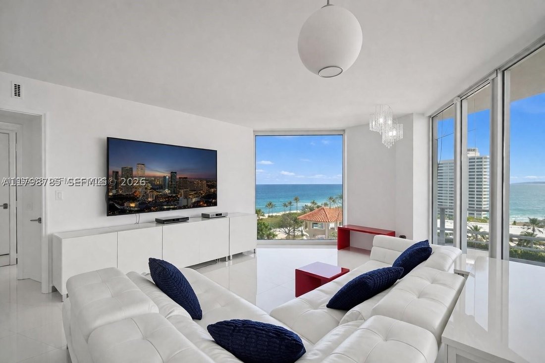 Condo in Miami Beach, Florida, United States 2 - 18036240