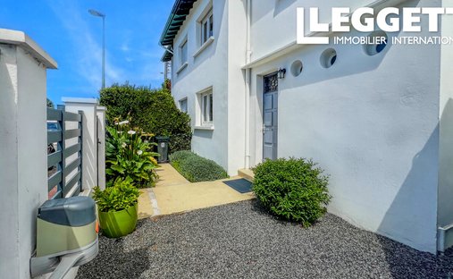 House in Centre Ville, Saint-Jean-de-Luz, France 1