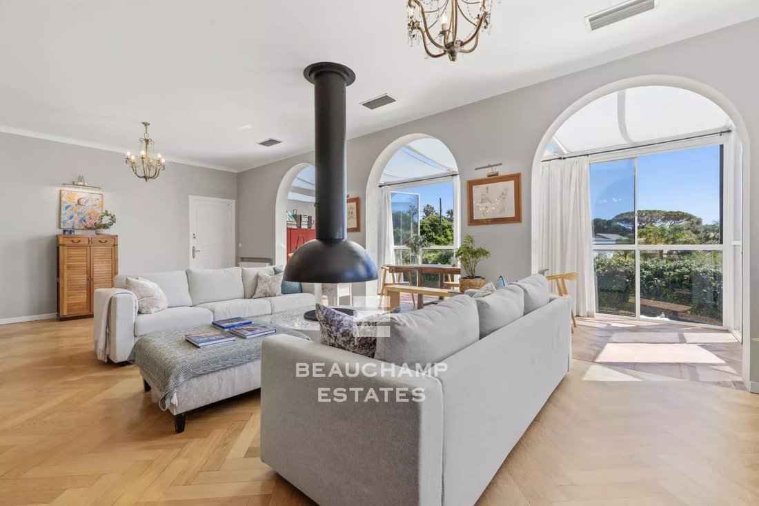 Villa in Antibes, Provence-Alpes-Côte d'Azur, France 4 - 18111438